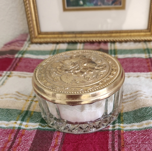 VTG Vanity Powder Dish Glass Crystal & Mirror Lid with Rose Pattern HP 3.5"x2" - Picture 2 of 6